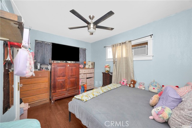 776 Stanley Avenue, Long Beach CA: https://media.crmls.org/medias/6bfb9a3a-4f6c-4648-aca6-86e8be2f773f.jpg