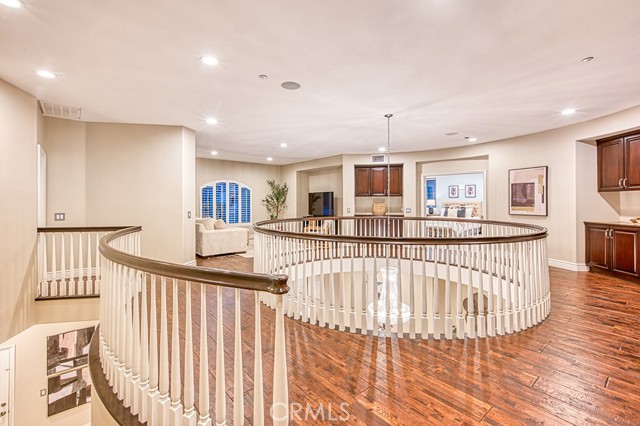 8 Joliet Drive, Coto de Caza CA: https://media.crmls.org/medias/6bfbe6e9-8cc5-441e-bbfd-dea3f527448d.jpg
