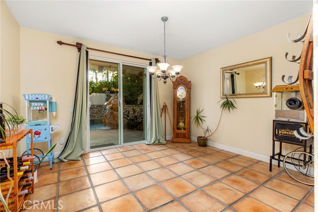 Detail Gallery Image 9 of 69 For 22088 Mustang Ct, Canyon Lake,  CA 92587 - 5 Beds | 4 Baths