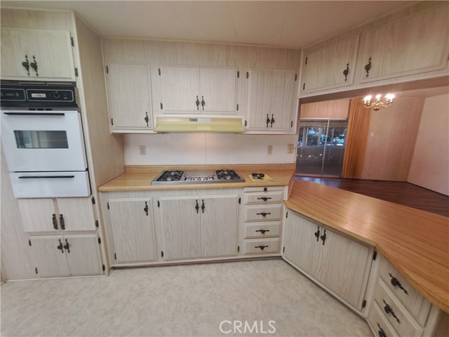 Detail Gallery Image 6 of 23 For 38676 via Taffia, Murrieta,  CA 92563 - 2 Beds | 2 Baths