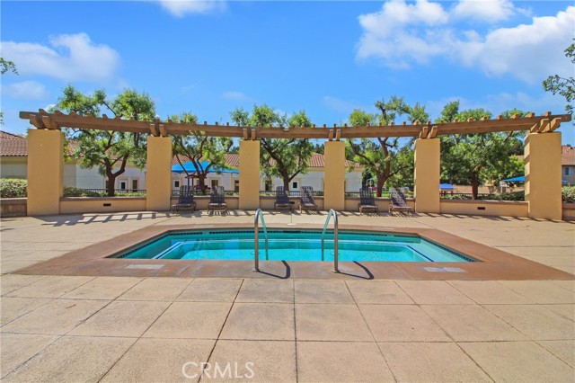 141 Dolores, Irvine CA: https://media.crmls.org/medias/6bfd386f-1ce2-4321-bc61-01271a80a72d.jpg