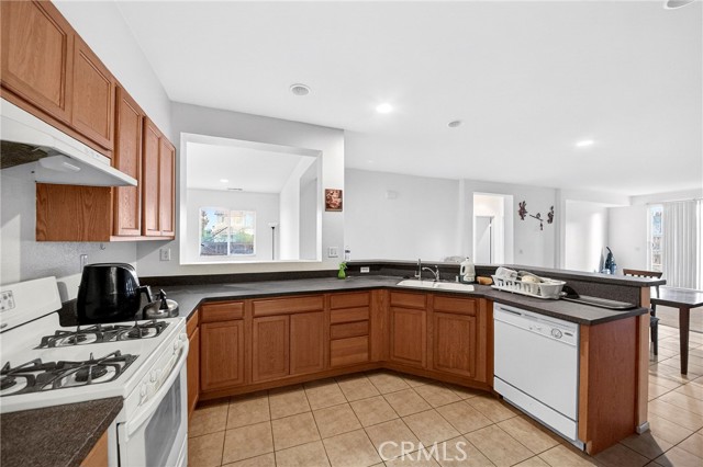 Detail Gallery Image 16 of 38 For 16649 Denham, Victorville,  CA 92395 - 3 Beds | 2 Baths