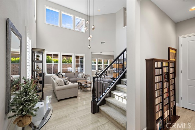 42 Castellana, Lake Forest CA: https://media.crmls.org/medias/6bfeca92-e862-4c8e-adb3-384d8e2a0243.jpg