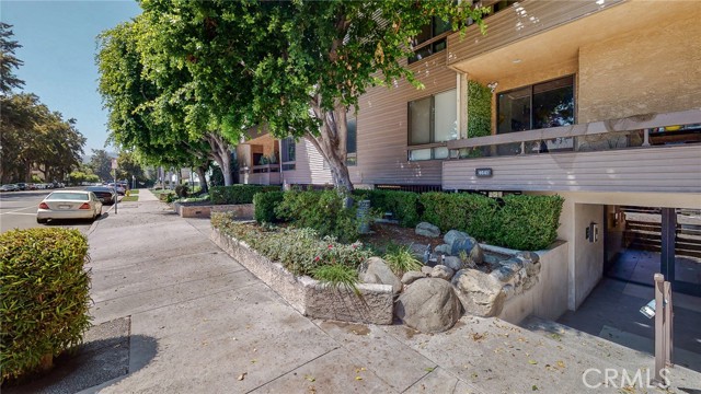 Detail Gallery Image 3 of 37 For 4641 Fulton Ave #103,  Sherman Oaks,  CA 91423 - 2 Beds | 2/1 Baths