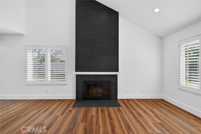 Detail Gallery Image 14 of 41 For 1527 Greenpoint Dr., Corona,  CA 92878 - 4 Beds | 2/1 Baths