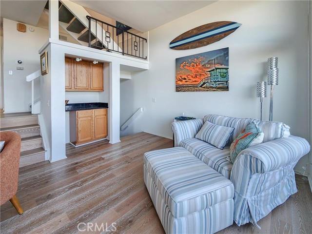 420 Palos Verdes Boulevard, Redondo Beach CA: https://media.crmls.org/medias/6bff4f16-62d7-440b-b595-4796d5a8e2e7.jpg