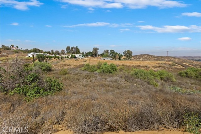 20061 Lounsberry Road, Perris CA: https://media.crmls.org/medias/6bff9377-4881-4a11-9538-038abdb93eb3.jpg
