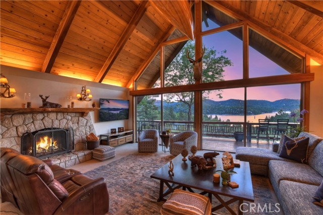 Detail Gallery Image 21 of 70 For 1254 Yosemite Dr, Lake Arrowhead,  CA 92352 - 4 Beds | 2 Baths