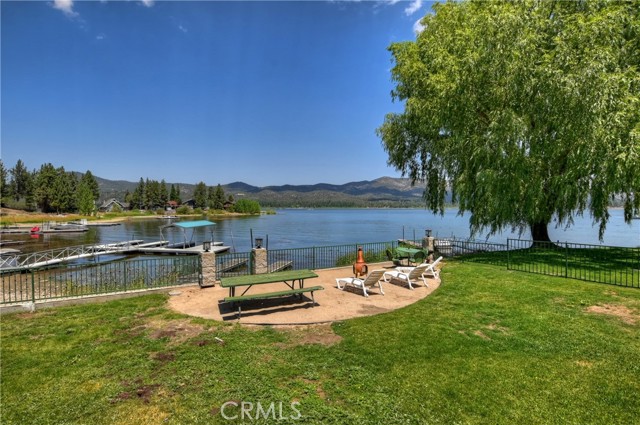 488 Lakeview Court, Big Bear Lake CA: https://media.crmls.org/medias/6bffc5e0-7e60-4d42-9283-efebc4254c86.jpg