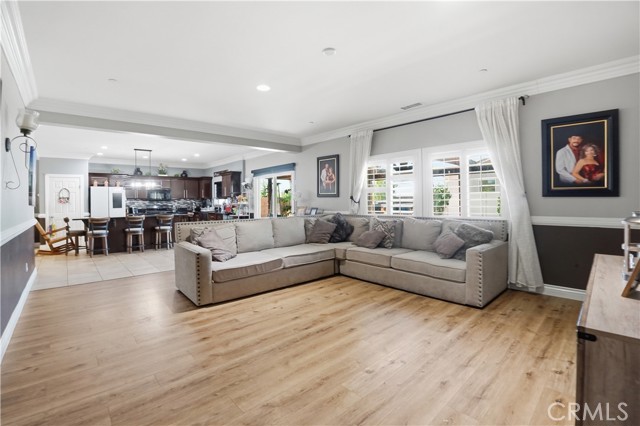 Detail Gallery Image 11 of 65 For 4415 Bethel Rd, Jurupa Valley,  CA 92509 - 5 Beds | 3/1 Baths