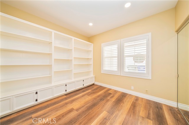 9531 Montanza Way, Buena Park CA: https://media.crmls.org/medias/6c005efa-eb9d-4d57-9f0c-004bdb5f377f.jpg
