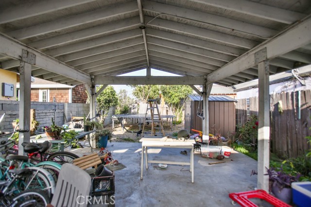 11114 Willowbrook Avenue, Los Angeles CA: https://media.crmls.org/medias/6c011604-32a2-4f0f-a263-ede2ee6abb1b.jpg