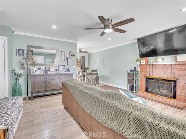 Detail Gallery Image 3 of 26 For 29351 Abelia Rd, Canyon Country,  CA 91387 - 3 Beds | 2 Baths