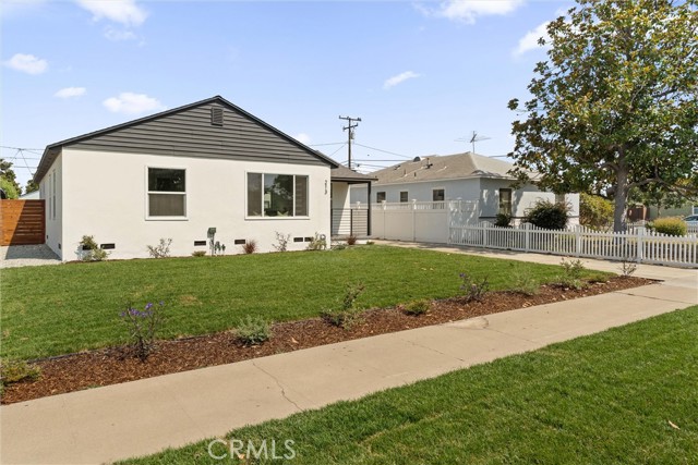213 N Flower Street, Orange CA: https://media.crmls.org/medias/6c01e77f-2b5d-4d5a-aee0-9774b37ea70b.jpg