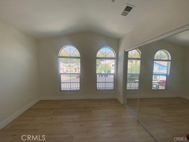 4995 St Albert Drive, Fontana CA: https://media.crmls.org/medias/6c025d1e-df1f-41ad-b44a-fba7cae77056.jpg