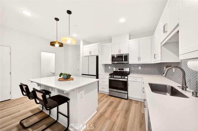 Detail Gallery Image 11 of 42 For 35165 Rangpur, Fallbrook,  CA 92028 - 2 Beds | 2/1 Baths