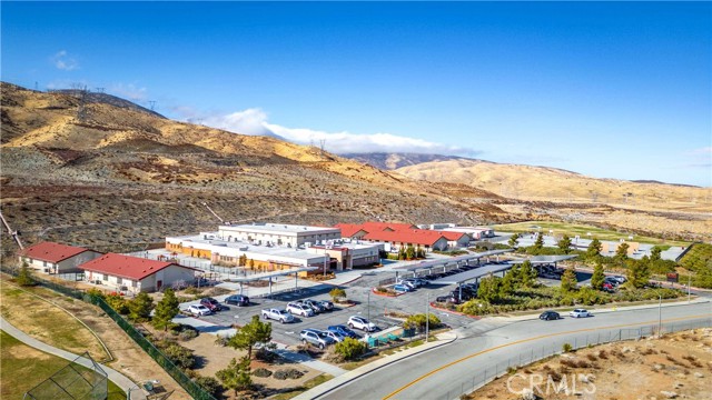2641 Senna Lane, Palmdale CA: https://media.crmls.org/medias/6c0318e9-6008-4e7f-96a4-812038fca1e2.jpg