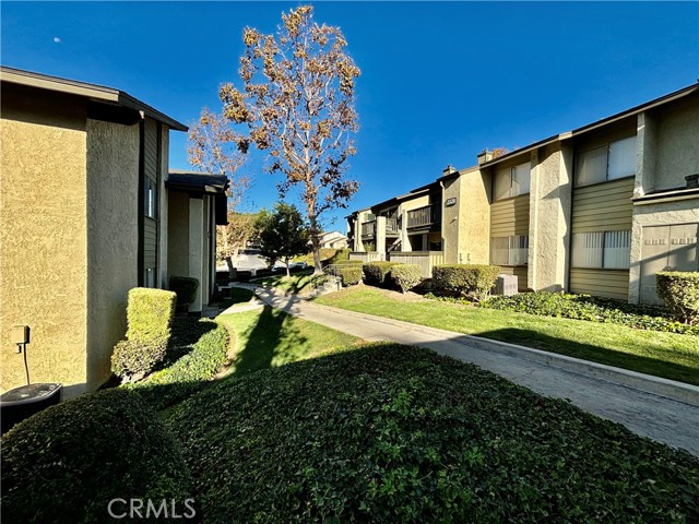 Detail Gallery Image 5 of 15 For 2330 S Diamond Bar Bld #D,  Diamond Bar,  CA 91765 - 2 Beds | 2 Baths