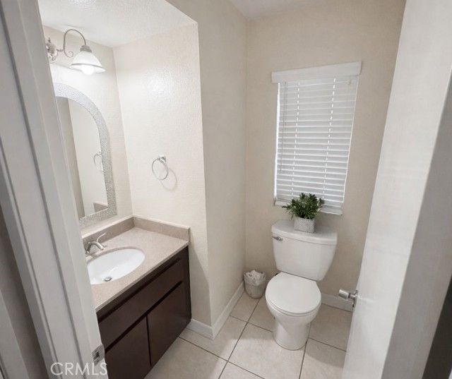 Detail Gallery Image 3 of 9 For 2036 Cherrytree Dr, Perris,  CA 92571 - 3 Beds | 2/1 Baths