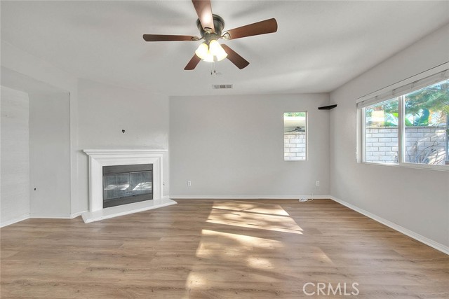 Detail Gallery Image 18 of 45 For 8043 Jamestown, Fontana,  CA 92336 - 3 Beds | 2/1 Baths