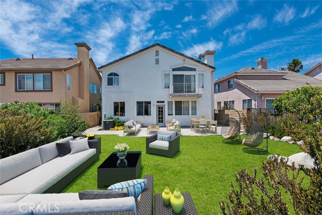 11884 Mariposa Bay Lane, Porter Ranch CA: https://media.crmls.org/medias/6c06336b-1364-4947-a968-028a37ed2e27.jpg