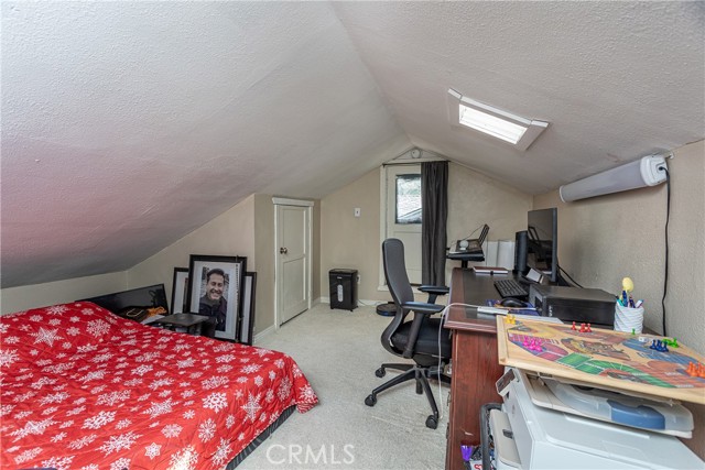 Image 32 of 49 For 13995 Hazel Drive