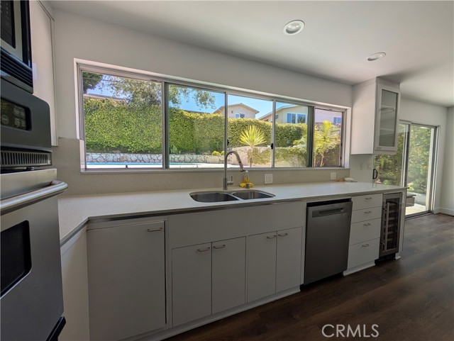 Detail Gallery Image 23 of 34 For 253 Vista Del Parque, Redondo Beach,  CA 90277 - 5 Beds | 3 Baths
