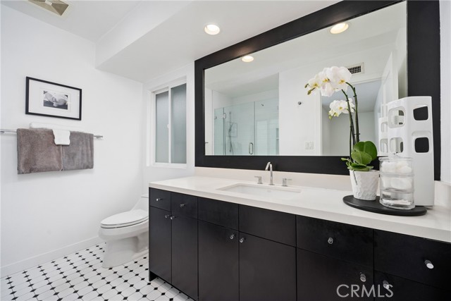20051 Lawson Lane, Huntington Beach CA: https://media.crmls.org/medias/6c07f7d7-8b32-422f-a426-0488a4a76f12.jpg