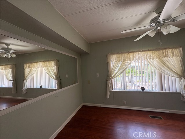 21100 State Street, San Jacinto CA: https://media.crmls.org/medias/6c082531-c761-455b-aa76-81af77ffe4f5.jpg