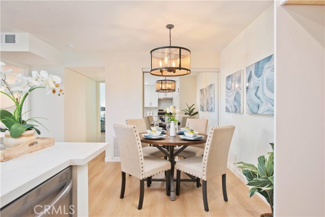 Detail Gallery Image 9 of 21 For 25027 Peachland Ave #160,  Newhall,  CA 91321 - 2 Beds | 2 Baths
