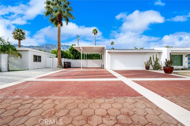 Detail Gallery Image 7 of 51 For 2303 N Magnolia, Palm Springs,  CA 92262 - 4 Beds | 2 Baths