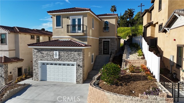 Detail Gallery Image 2 of 16 For 677 Castlehill Dr, Walnut,  CA 91789 - 4 Beds | 4/1 Baths