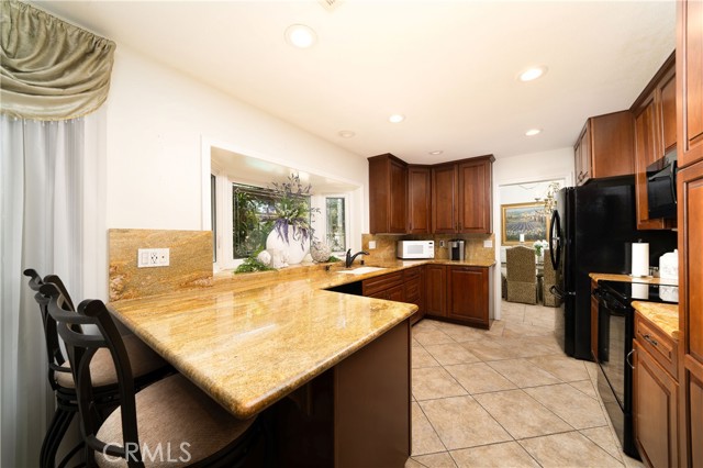 Detail Gallery Image 10 of 44 For 2810 S Diamond St, Santa Ana,  CA 92704 - 3 Beds | 2/1 Baths