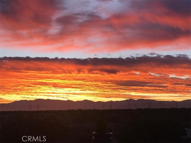 Detail Gallery Image 20 of 20 For 10328 El Centro, Oak Hills,  CA 92344 - 5 Beds | 4 Baths