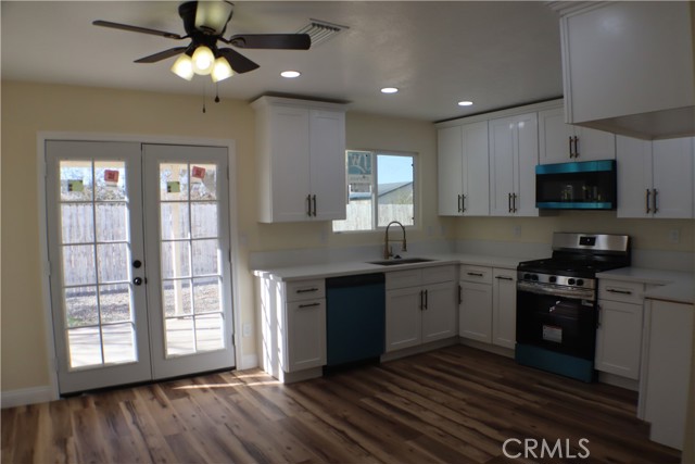 Detail Gallery Image 6 of 21 For 11426 Tamarisk, Hesperia,  CA 92345 - 2 Beds | 1 Baths