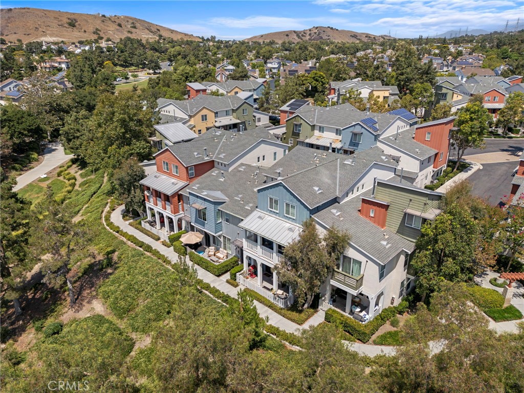 https://media.crmls.org/medias/6c0b8752-475d-4a07-bd59-3f5f6033d2c4.jpg?preset=X-Large