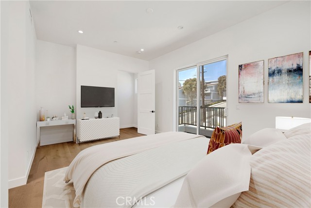 2100 Carnegie Lane, Redondo Beach CA: https://media.crmls.org/medias/6c0be60b-877b-464b-9f5e-5d431ee96860.jpg