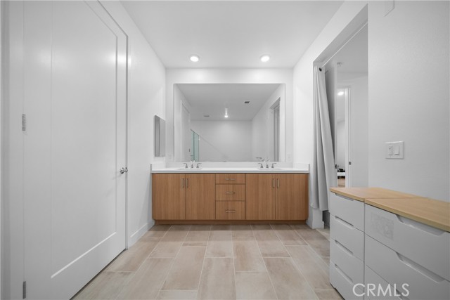 Detail Gallery Image 9 of 17 For 1105 Rivington, Irvine,  CA 92612 - 1 Beds | 2 Baths