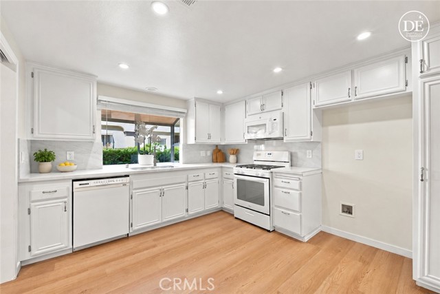 5542 Las Virgenes Road, 93