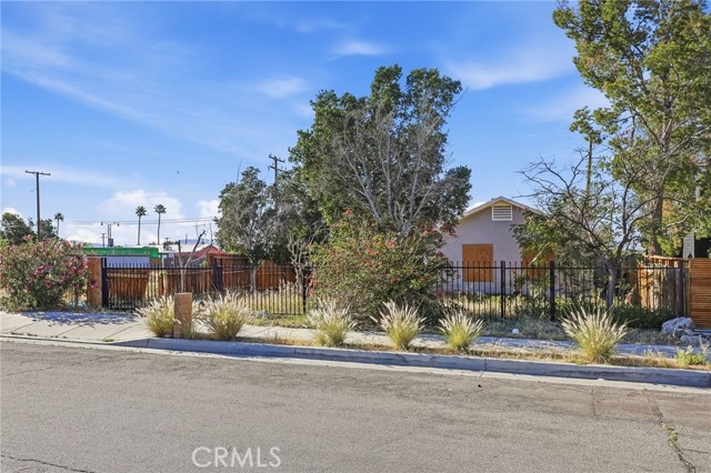 Detail Gallery Image 2 of 67 For 66155 1st, Desert Hot Springs,  CA 92240 - 1 Beds | 1 Baths