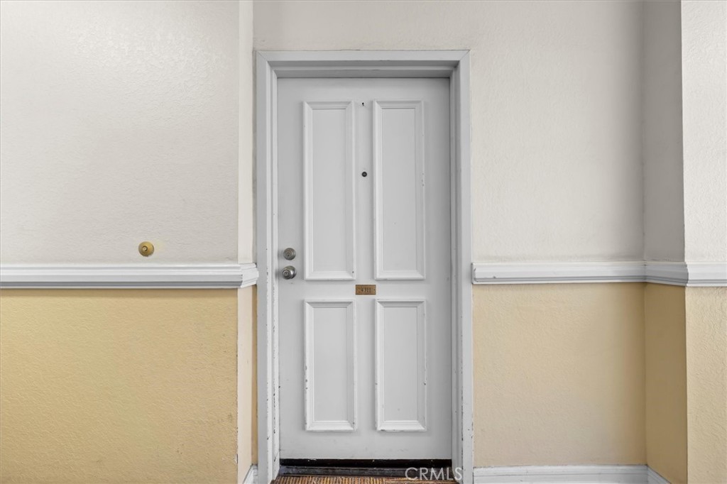 https://media.crmls.org/medias/6c0d7acf-6360-4b91-a584-1314f9e81e01.jpg?preset=X-Large