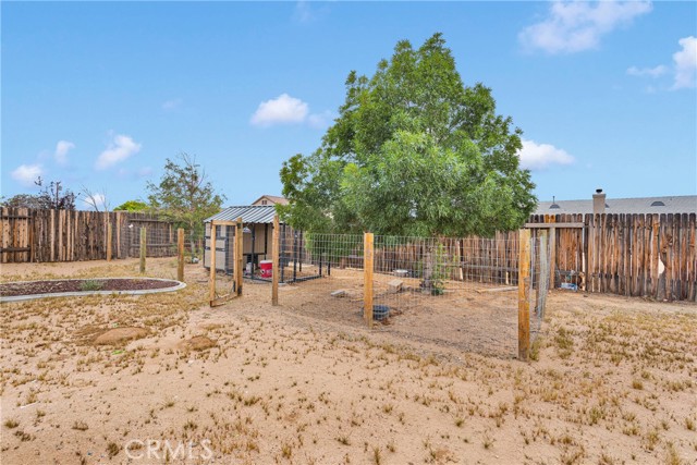 21257 Seibel Lane, Apple Valley CA: https://media.crmls.org/medias/6c0d8441-b1a2-473b-a1d4-6d9fdb7f4ece.jpg