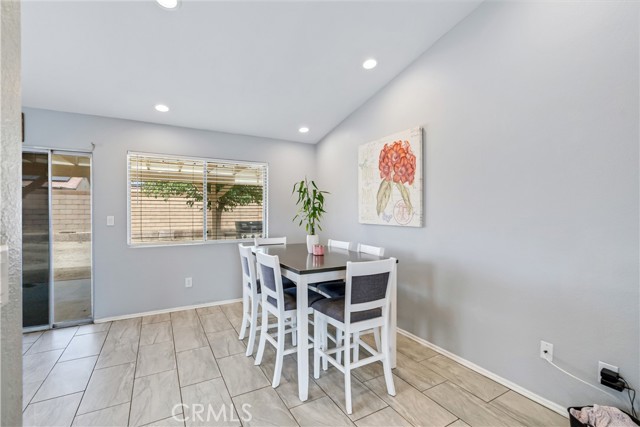 3331 Jahon Court, Rosamond CA: https://media.crmls.org/medias/6c0f131a-0452-4d28-a622-4234ba796cdb.jpg