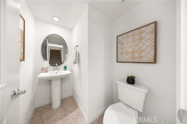 Detail Gallery Image 18 of 39 For 1562 Topeka Ave #8,  Placentia,  CA 92870 - 3 Beds | 2/1 Baths