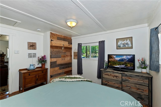 Detail Gallery Image 24 of 59 For 746 Talmadge Rd, Big Bear Lake,  CA 92315 - 3 Beds | 2/1 Baths