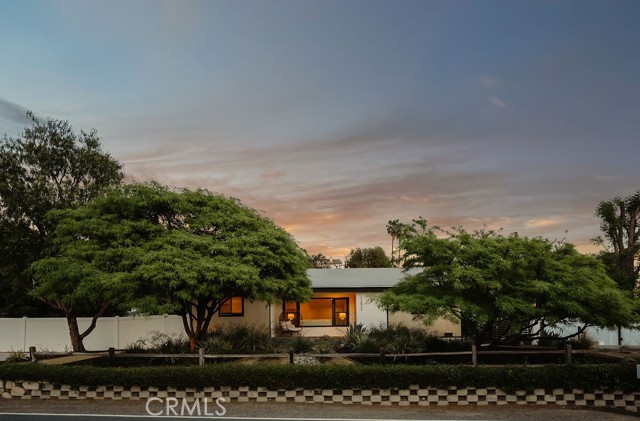 Front Image Thumbnail for CRPW26066272