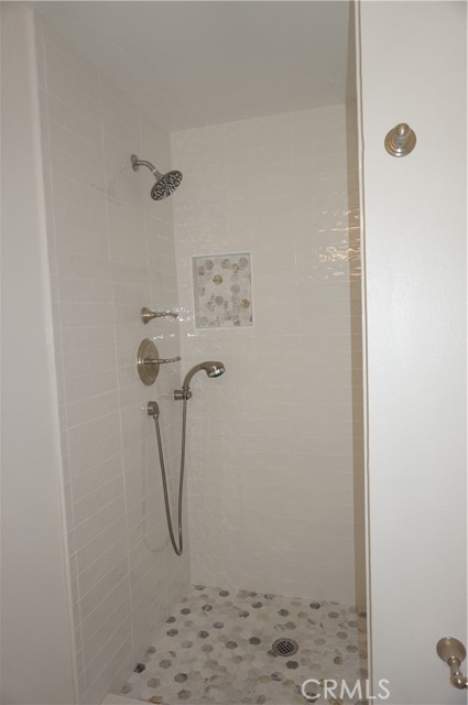 Detail Gallery Image 9 of 32 For 19602 Roderick Ln, Huntington Beach,  CA 92646 - 4 Beds | 2 Baths