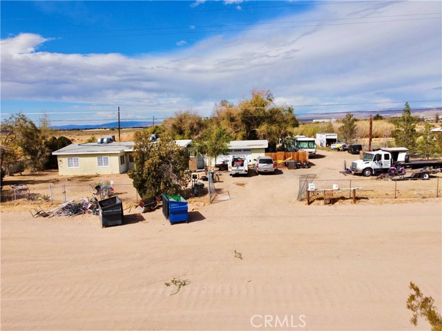 Detail Gallery Image 2 of 9 For 3799 Sweeten Ln, Barstow,  CA 92311 - 5 Beds | 3 Baths