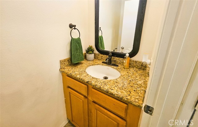Detail Gallery Image 12 of 37 For 1337 W Latham, Hemet,  CA 92543 - 3 Beds | 2/1 Baths