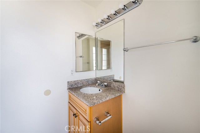 Detail Gallery Image 16 of 21 For 421 Palm Dr #4,  Glendale,  CA 91202 - 2 Beds | 2/1 Baths